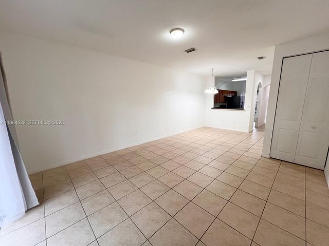 4915 SW 140th Ter 8, Miramar, FL 33027