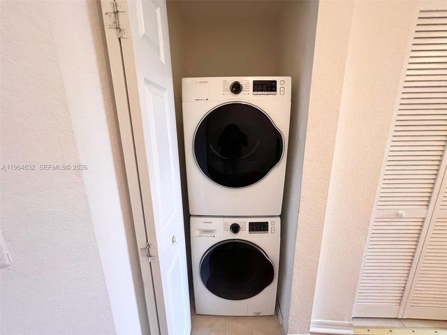 4915 SW 140th Ter 8, Miramar, FL 33027