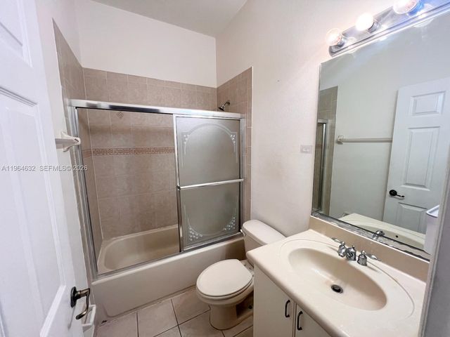 4915 SW 140th Ter 8, Miramar, FL 33027