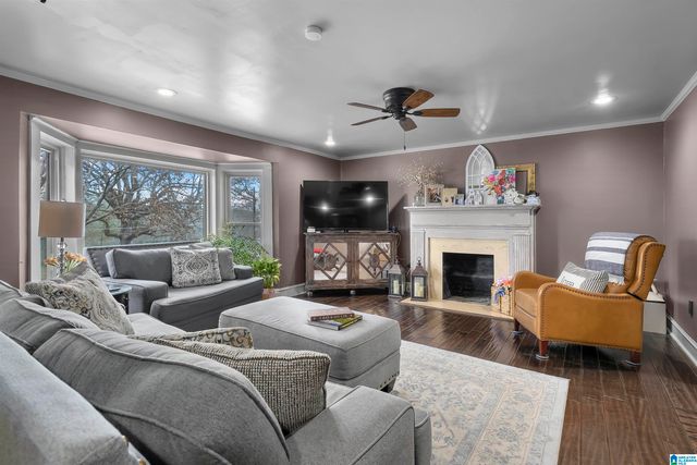 604 4TH AVENUE S, Jasper, AL 35501