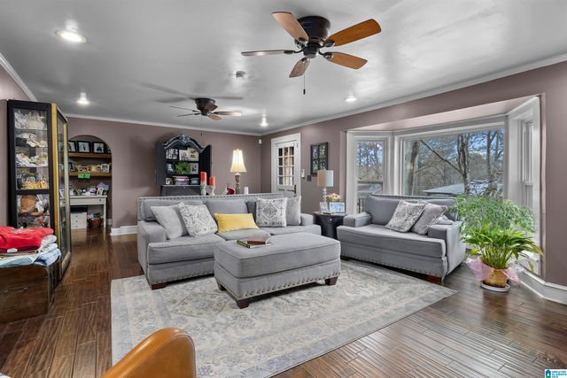 604 4TH AVENUE S, Jasper, AL 35501