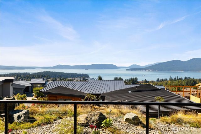 3943 Rockridge Parkway, Anacortes, WA 98221
