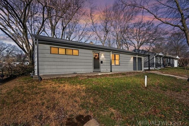 5910 N Park Avenue, Gladstone, MO 64118