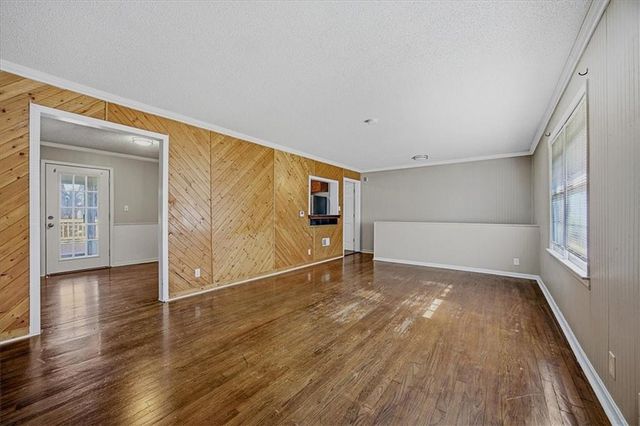 5910 N Park Avenue, Gladstone, MO 64118