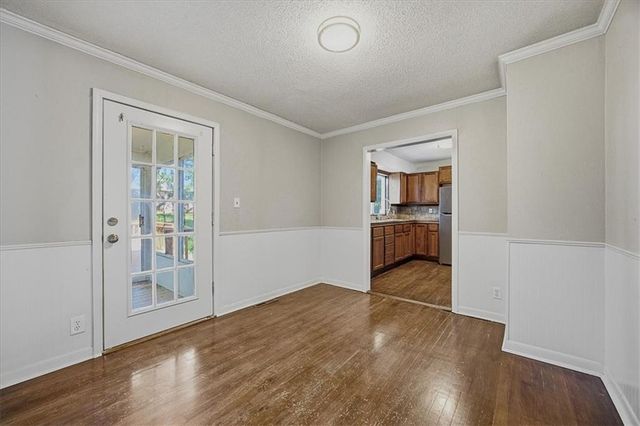5910 N Park Avenue, Gladstone, MO 64118