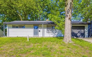 5910 N Park Avenue, Gladstone, MO 64118