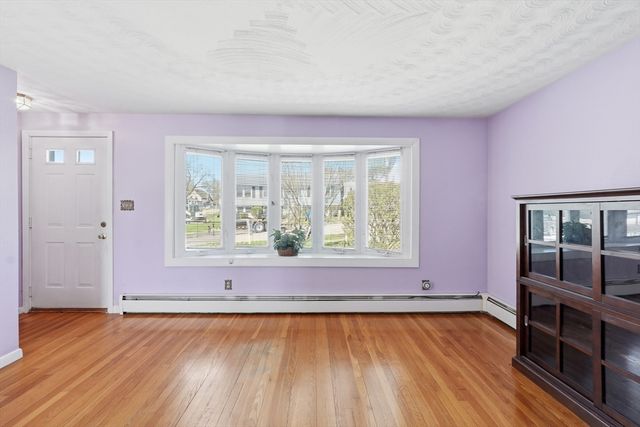 43 Robin Rd, Worcester, MA 01604