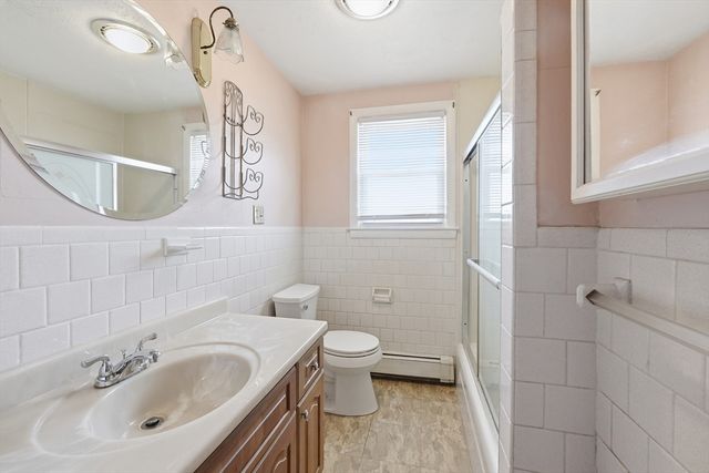 43 Robin Rd, Worcester, MA 01604