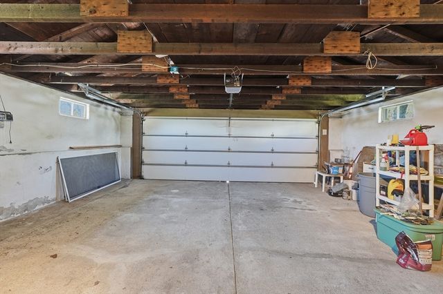 43 Robin Rd, Worcester, MA 01604