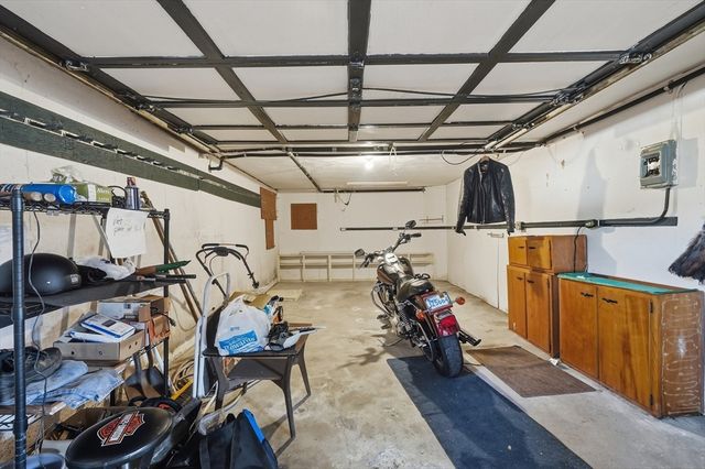 43 Robin Rd, Worcester, MA 01604