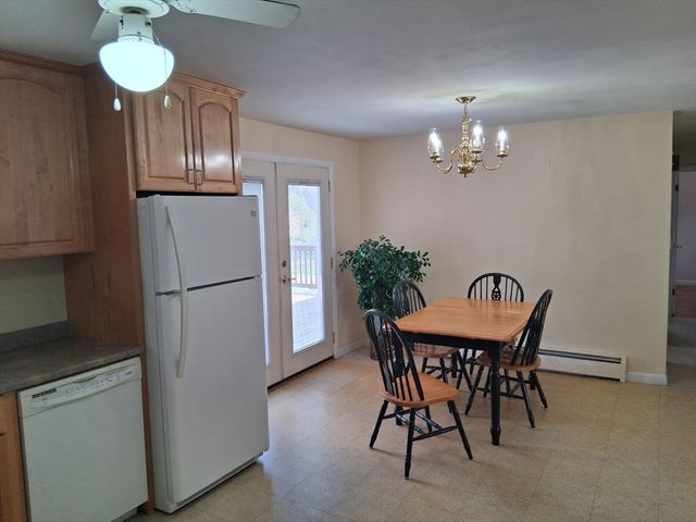 43 Robin Rd, Worcester, MA 01604