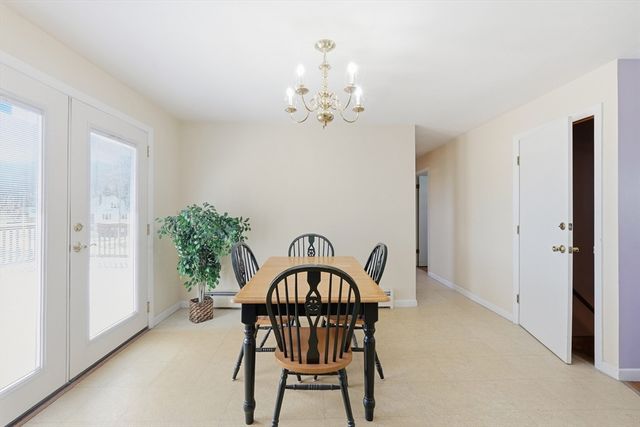 43 Robin Rd, Worcester, MA 01604