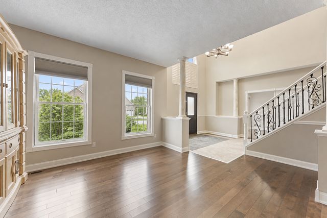6453 Oxford Road N, Shakopee, MN 55379