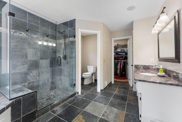 6453 Oxford Road N, Shakopee, MN 55379