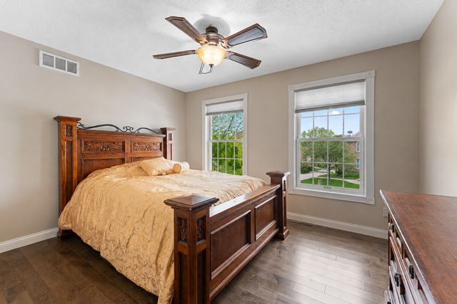 6453 Oxford Road N, Shakopee, MN 55379
