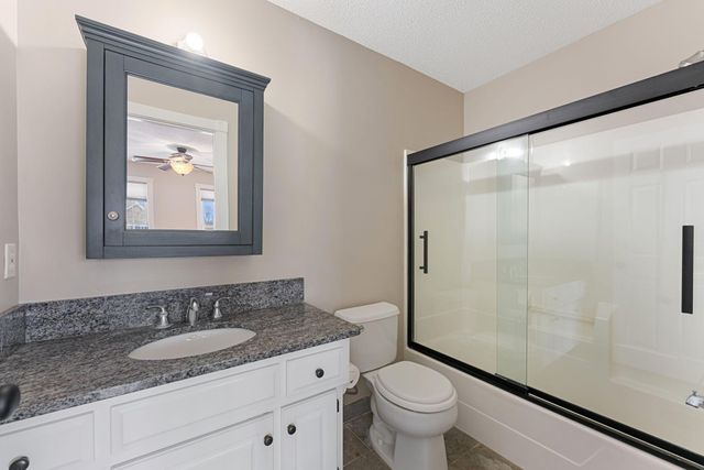 6453 Oxford Road N, Shakopee, MN 55379