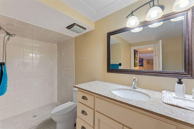 6453 Oxford Road N, Shakopee, MN 55379