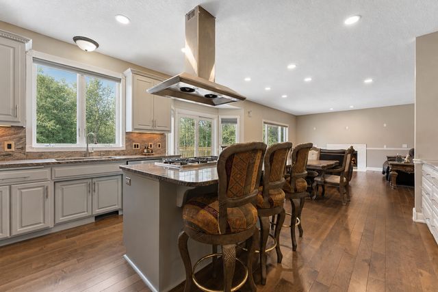 6453 Oxford Road N, Shakopee, MN 55379