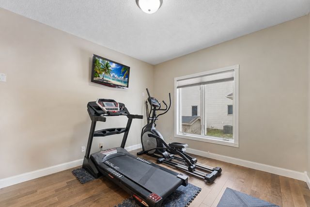 6453 Oxford Road N, Shakopee, MN 55379