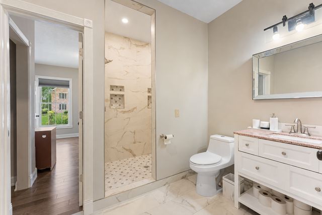 6453 Oxford Road N, Shakopee, MN 55379