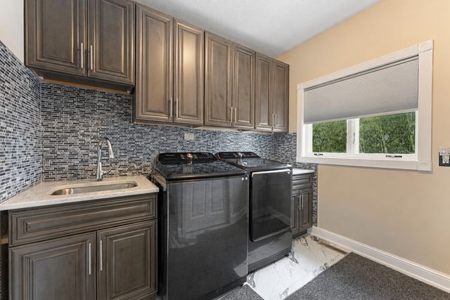 6453 Oxford Road N, Shakopee, MN 55379