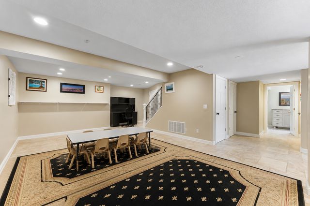 6453 Oxford Road N, Shakopee, MN 55379