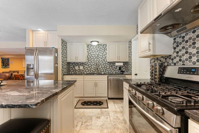 6453 Oxford Road N, Shakopee, MN 55379