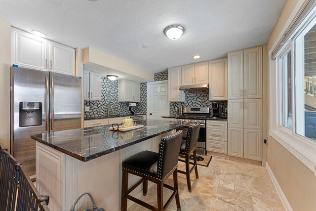 6453 Oxford Road N, Shakopee, MN 55379