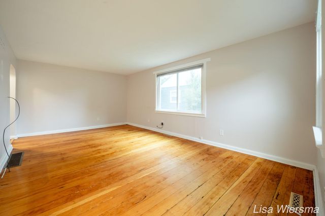 2357 Crozier Avenue, Muskegon City, MI 49441