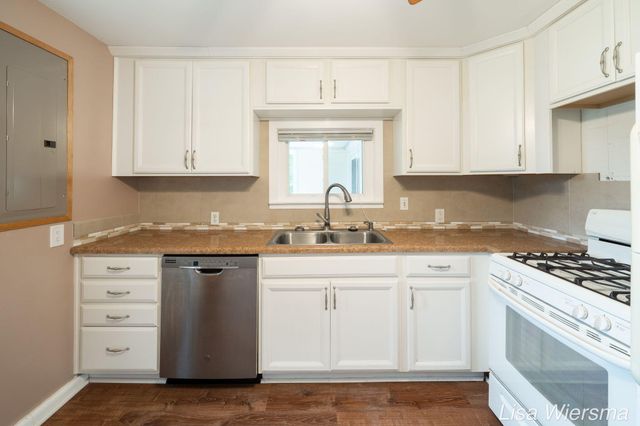 2357 Crozier Avenue, Muskegon City, MI 49441