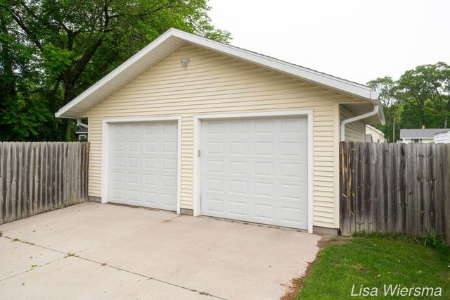 2357 Crozier Avenue, Muskegon City, MI 49441