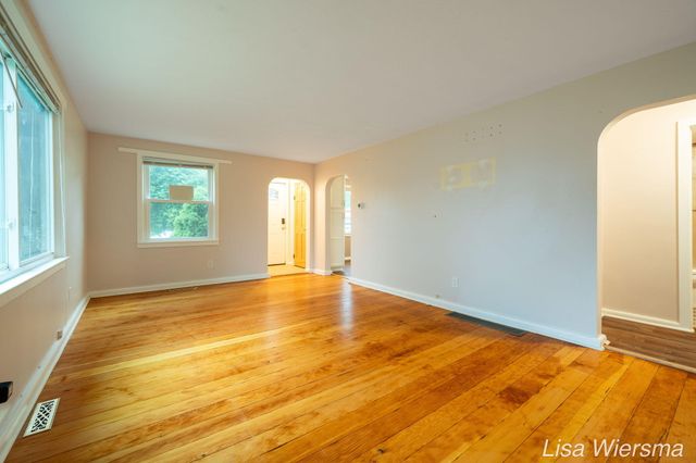 2357 Crozier Avenue, Muskegon City, MI 49441