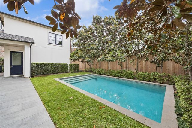 2240 Del Monte Drive, Houston, TX 77019