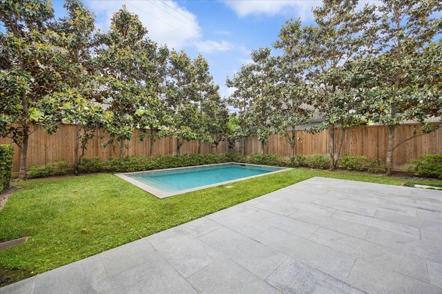 2240 Del Monte Drive, Houston, TX 77019