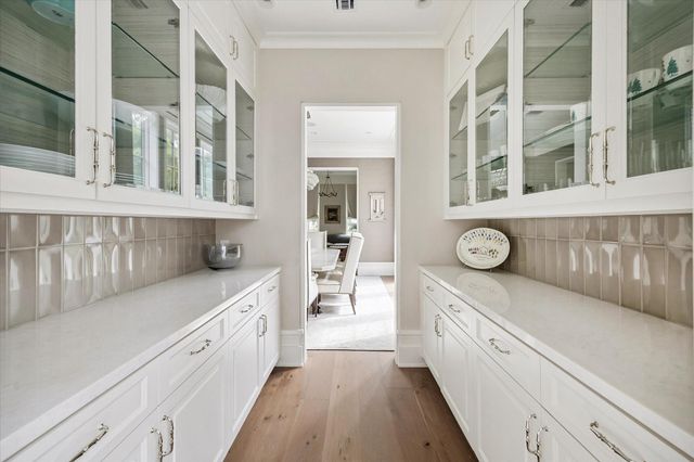 2240 Del Monte Drive, Houston, TX 77019
