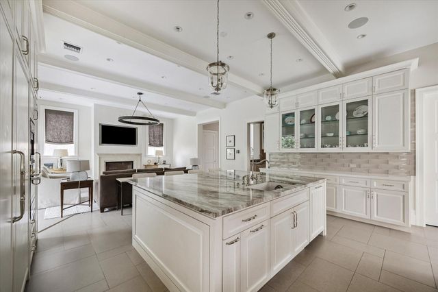 2240 Del Monte Drive, Houston, TX 77019