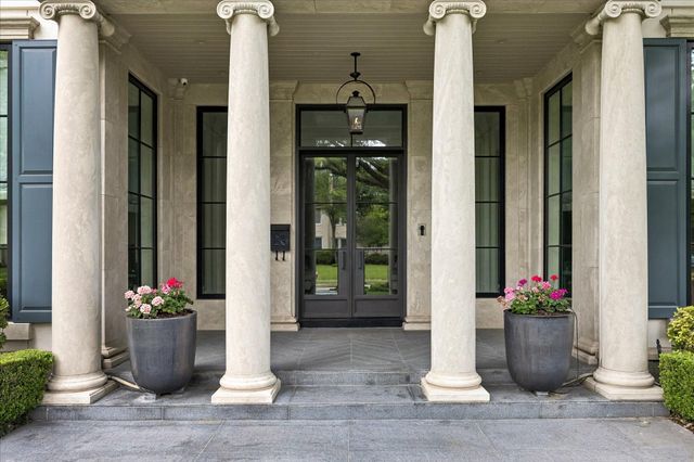 2240 Del Monte Drive, Houston, TX 77019