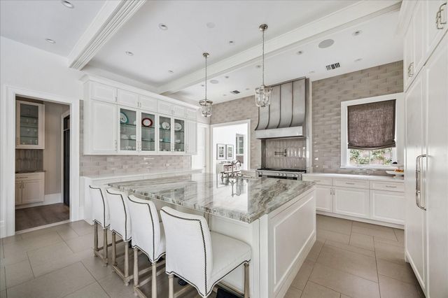 2240 Del Monte Drive, Houston, TX 77019
