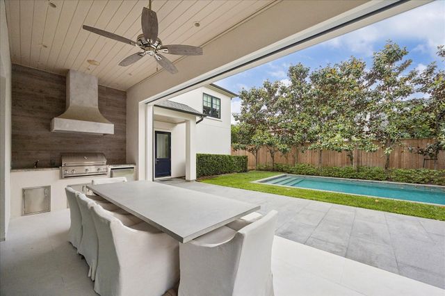 2240 Del Monte Drive, Houston, TX 77019
