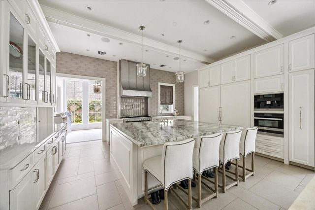 2240 Del Monte Drive, Houston, TX 77019