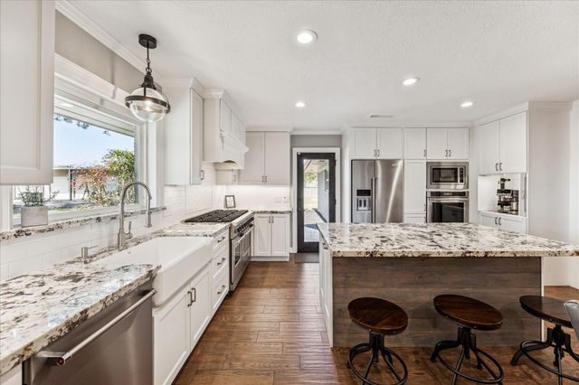 2489 Bartlett Road, Sealy, TX 77474