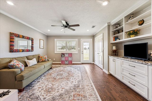 2489 Bartlett Road, Sealy, TX 77474