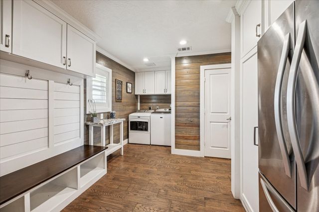 2489 Bartlett Road, Sealy, TX 77474