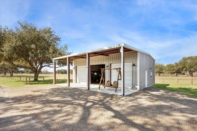 2489 Bartlett Road, Sealy, TX 77474