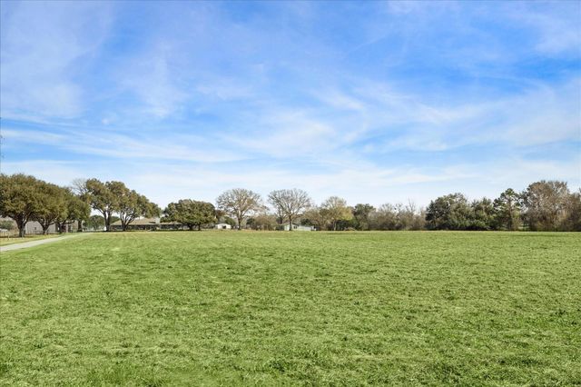 2489 Bartlett Road, Sealy, TX 77474