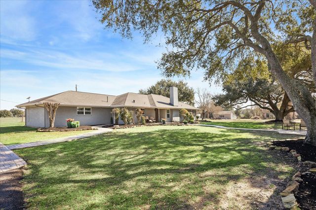 2489 Bartlett Road, Sealy, TX 77474