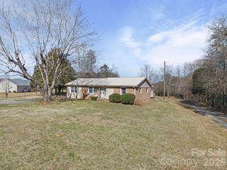 1429 Doggett Road, Forest City, NC 28043