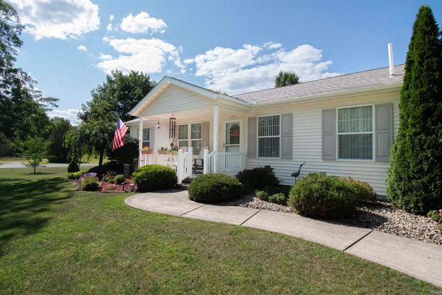 1025 E 485 N, Howe, IN 46746