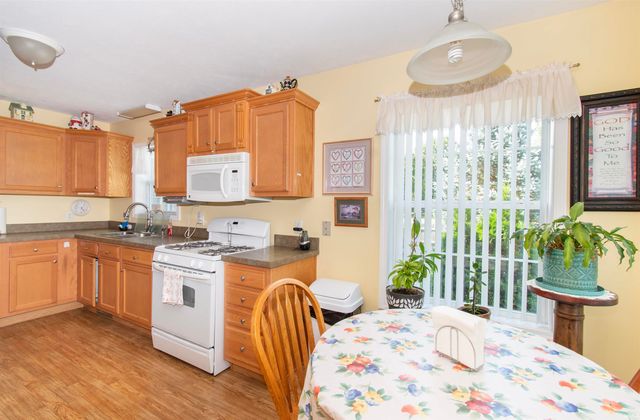 1025 E 485 N, Howe, IN 46746