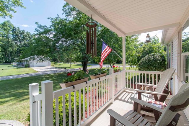1025 E 485 N, Howe, IN 46746